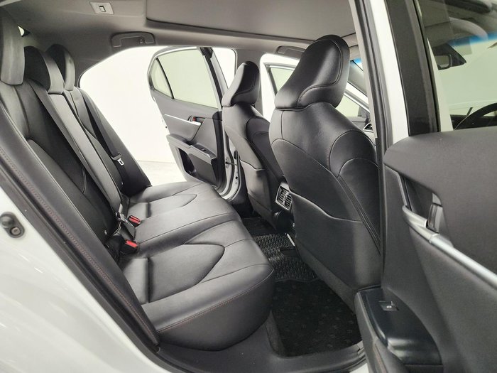 2020 Toyota Camry SL ASV70R Frosted White