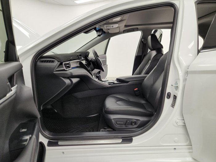 2020 Toyota Camry SL ASV70R Frosted White