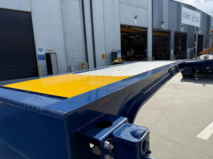 2025 CIMC 40' Drop Deck Skeletal 