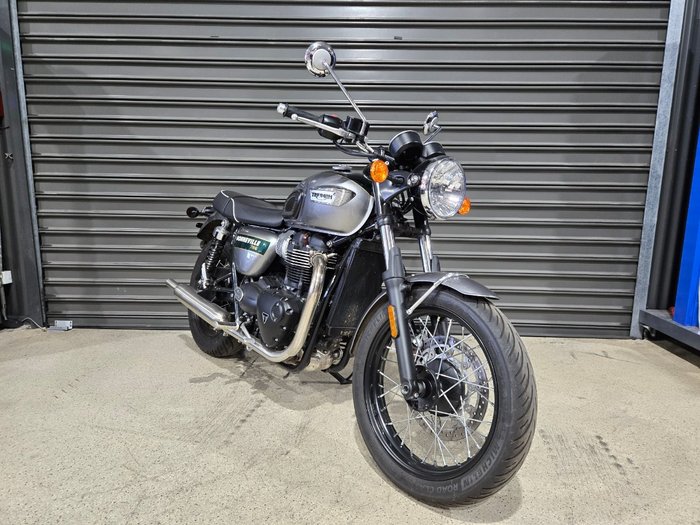 2022 Triumph BONNEVILLE T100 GOLDLINE SILVER