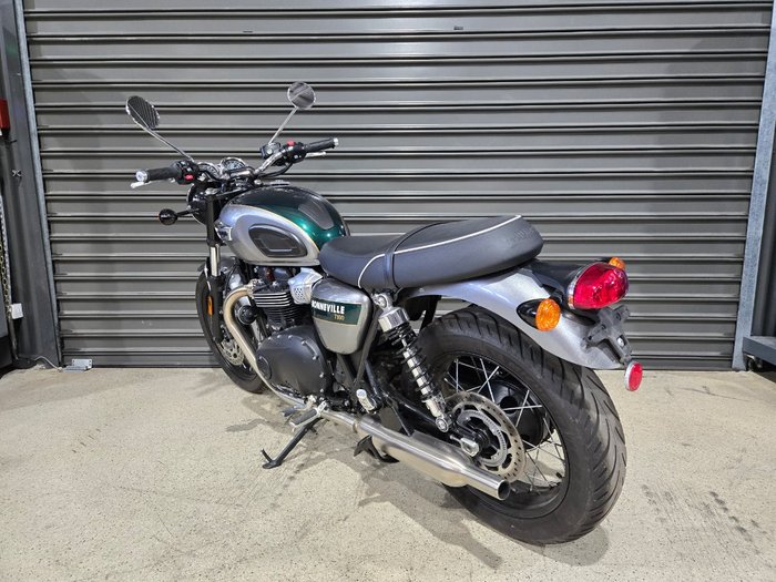 2022 Triumph BONNEVILLE T100 GOLDLINE SILVER