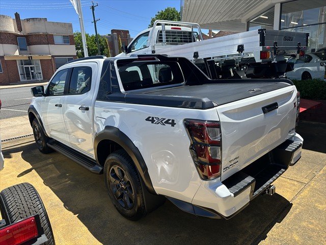 2025 ISUZU D-MAX XT D-MAX MY24 4x4 CREW UTE XT 3.0L AT Moonstone White Pearl