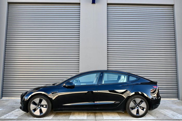 2021 Tesla Model 3 Standard Range Plus Black