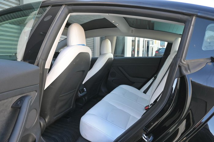 2021 Tesla Model 3 Standard Range Plus Black