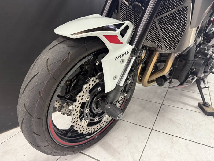 2022 Kawasaki Z900 SUPERNAKED (ZR900) White