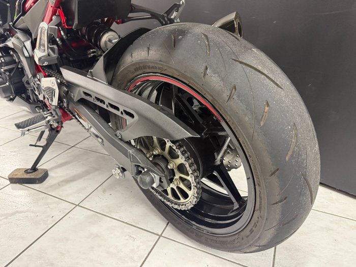 2022 Kawasaki Z900 SUPERNAKED (ZR900) White
