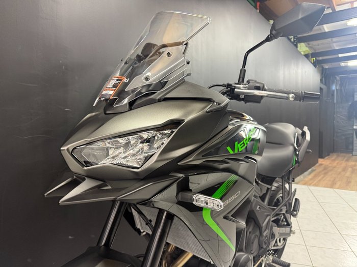 2022 Kawasaki Z900 SUPERNAKED (ZR900) White