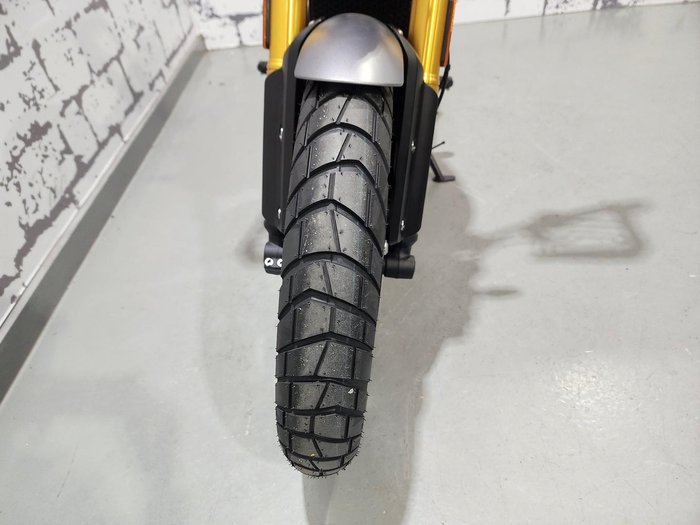 2025 Triumph Scrambler 400 X Scrambler Green