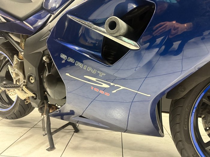 2008 TRIUMPH SPRINT ST Blue