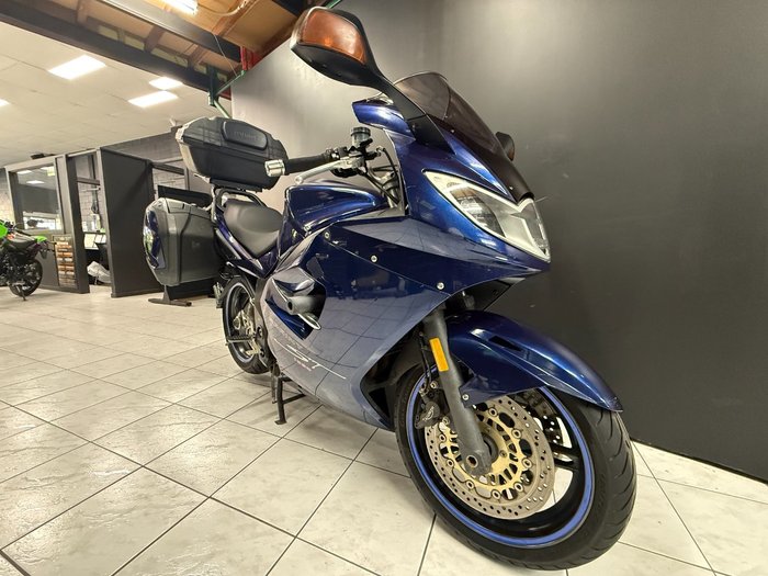 2008 TRIUMPH SPRINT ST Blue