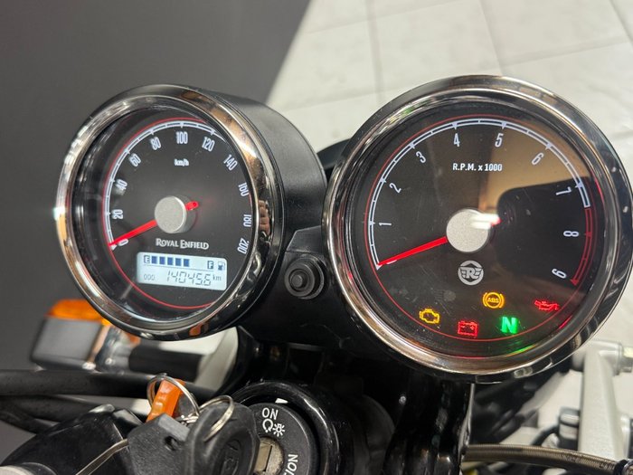 2021 Royal Enfield INTERCEPTOR 650 CLASSIC Red
