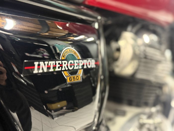 2021 Royal Enfield INTERCEPTOR 650 CLASSIC Red