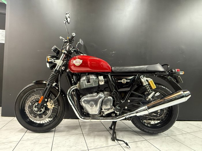 2021 Royal Enfield INTERCEPTOR 650 CLASSIC Red