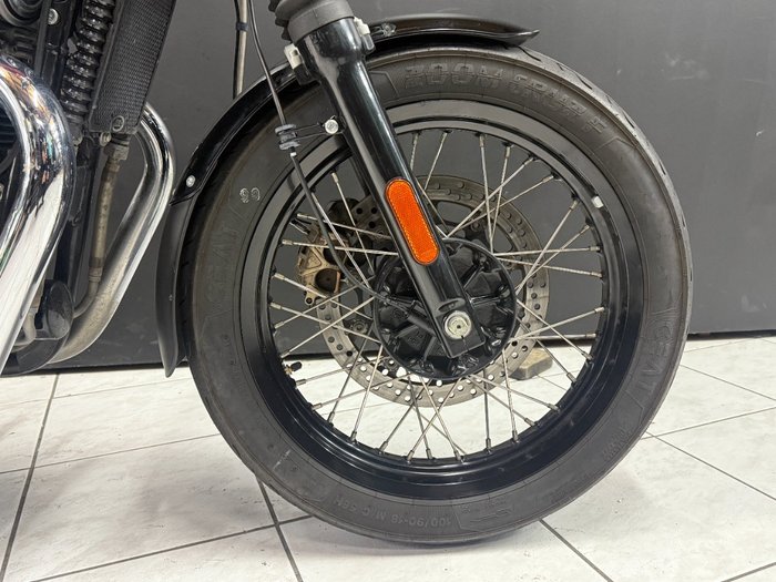 2021 Royal Enfield INTERCEPTOR 650 CLASSIC Red