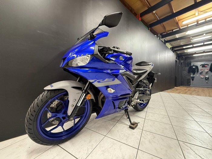 2020 Yamaha YZF-R3 Blue