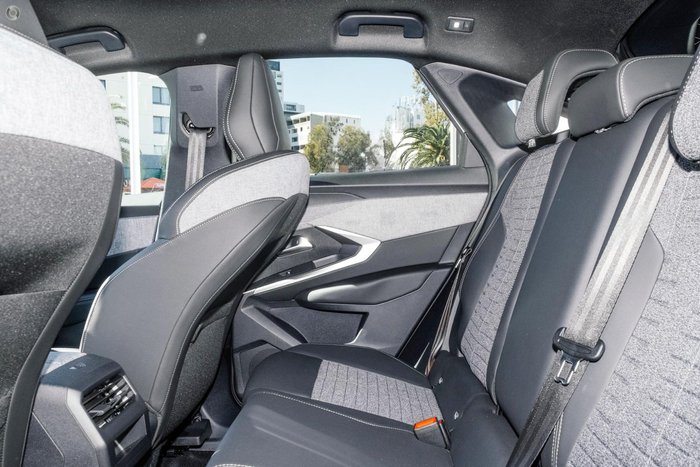 2025 Peugeot 3008 Allure Hybrid P64 MY25 Okenite White