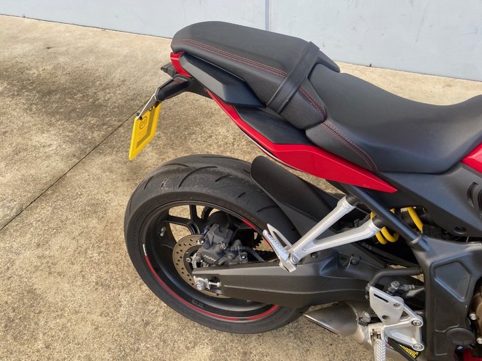2021 Honda CBR650R Red