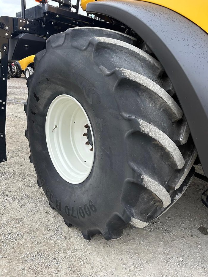 2022 New Holland Cr9.90