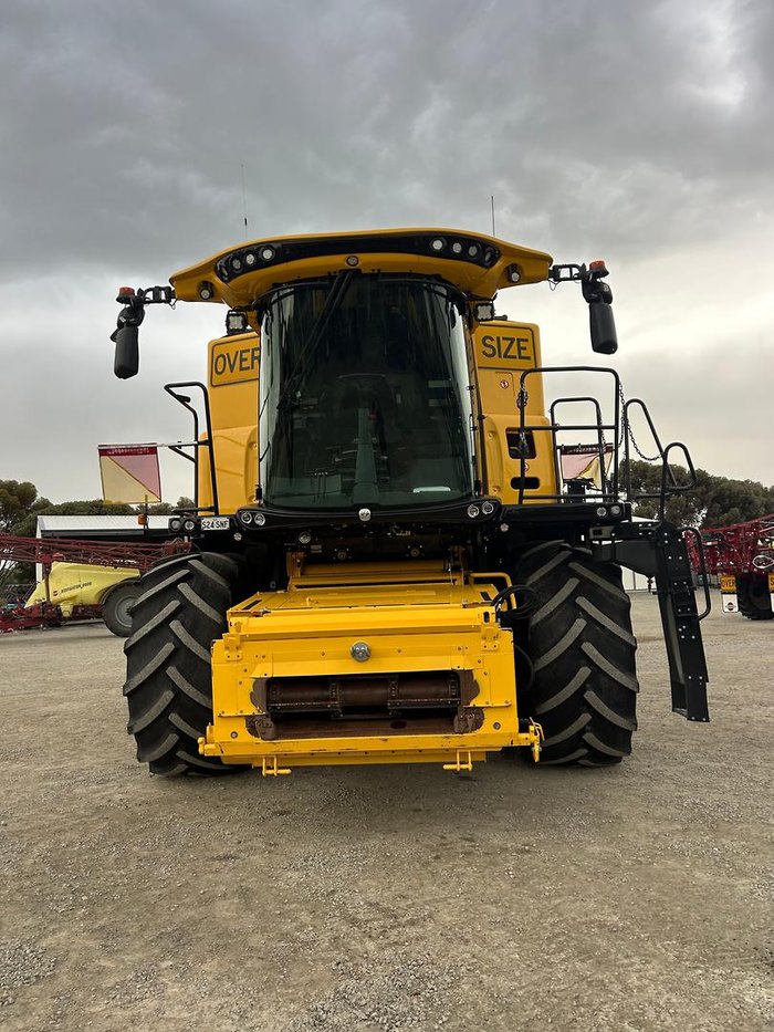 2022 New Holland Cr9.90