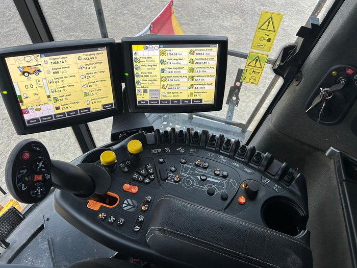2022 New Holland Cr9.90