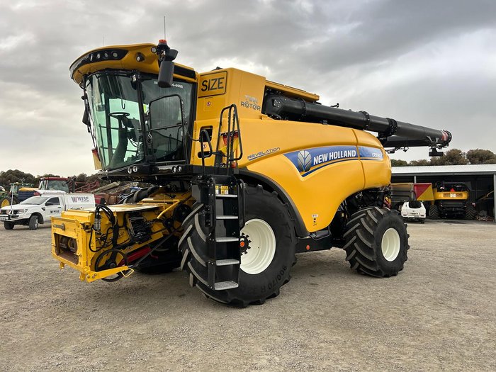 2022 New Holland Cr9.90