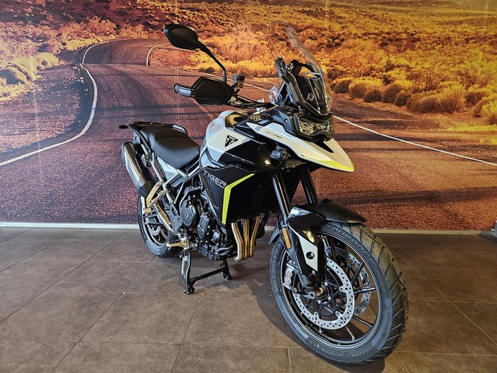 2025 Triumph Tiger 900 GT Pro Tiger Black