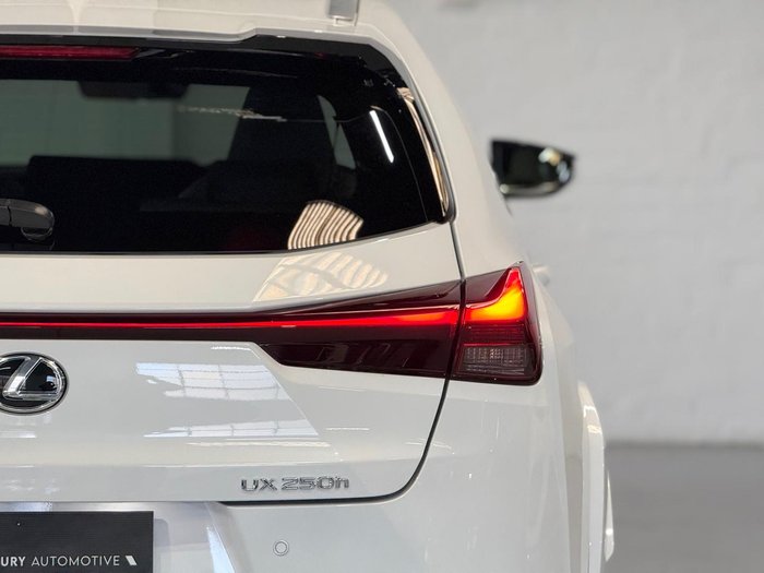 2023 Lexus UX 250h F Sport MZAH15R AWD White Nova
