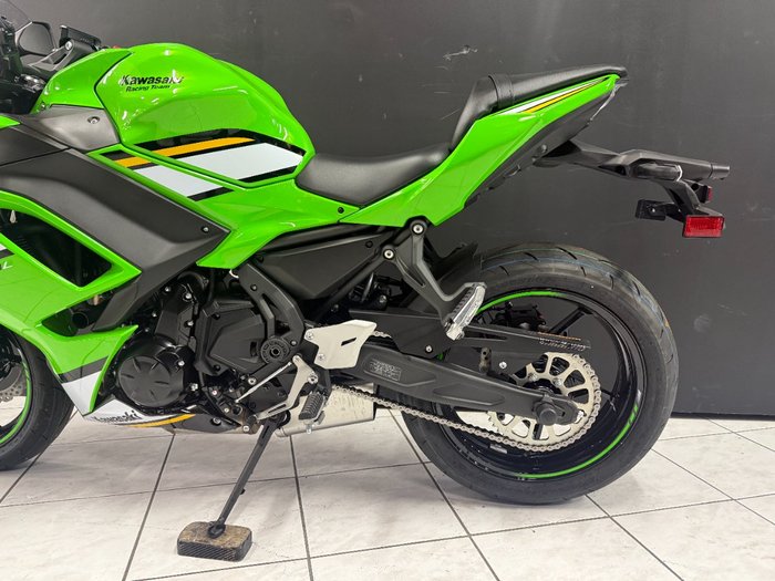 2025 Kawasaki NINJA 650L Green