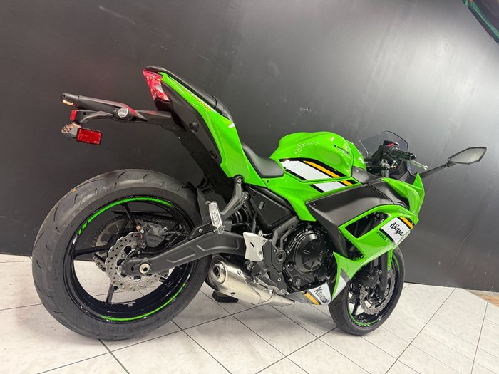 2025 Kawasaki NINJA 650L Green