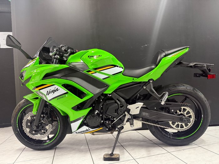 2025 Kawasaki NINJA 650L Green