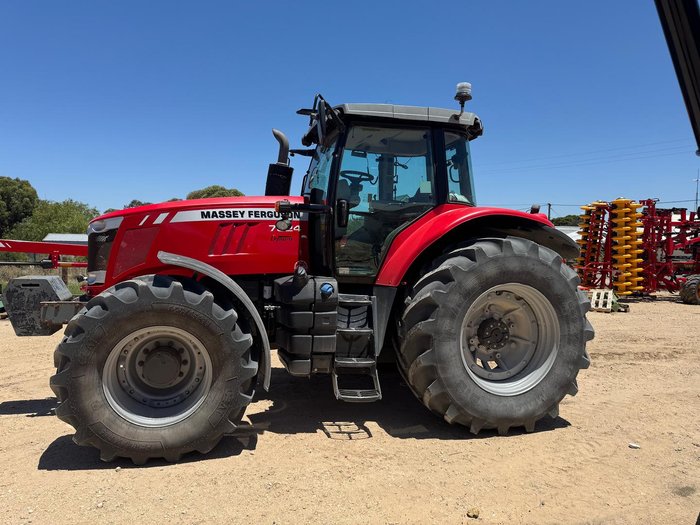 2015 Massey Ferguson 7624