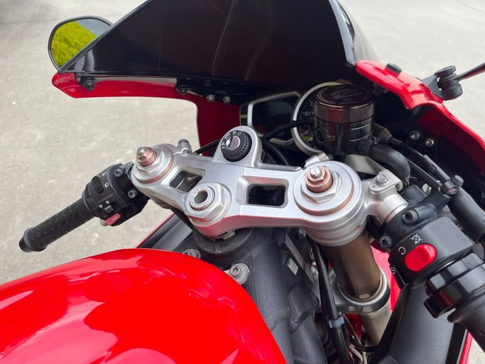2011 Triumph DAYTONA 675 Red