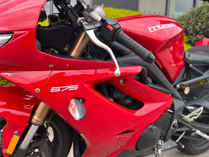 2011 Triumph DAYTONA 675 Red