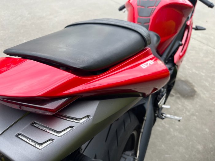 2011 Triumph DAYTONA 675 Red