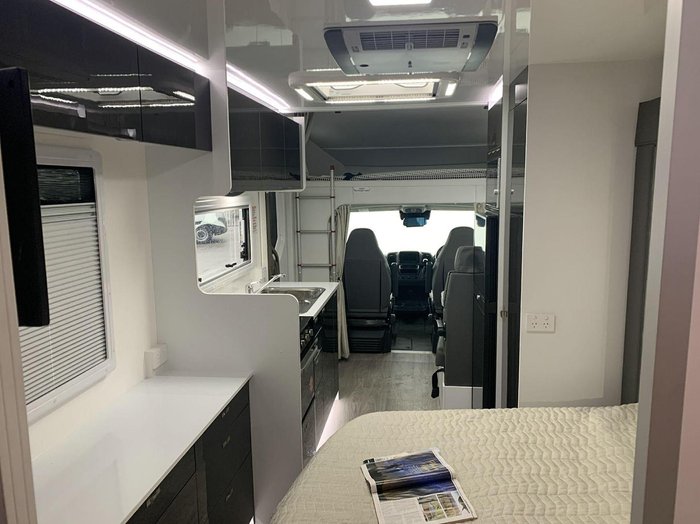 2023 Windsor Simpson WHITE