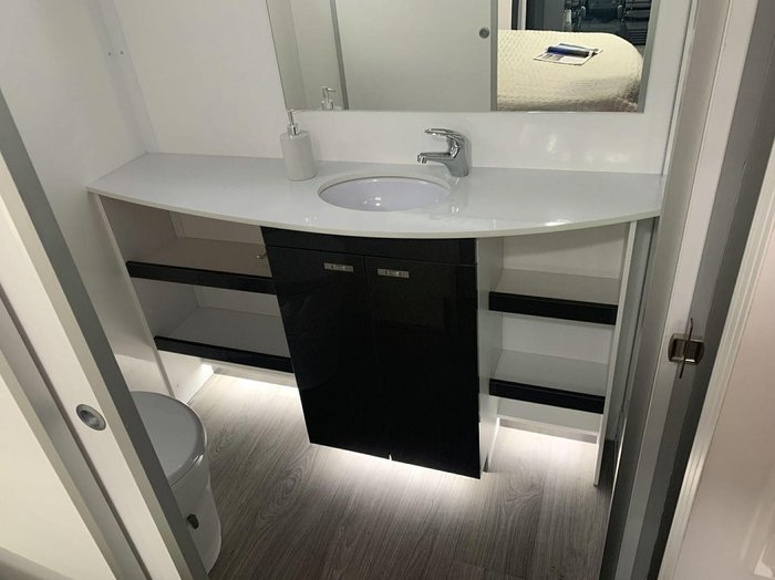 2023 Windsor Simpson WHITE