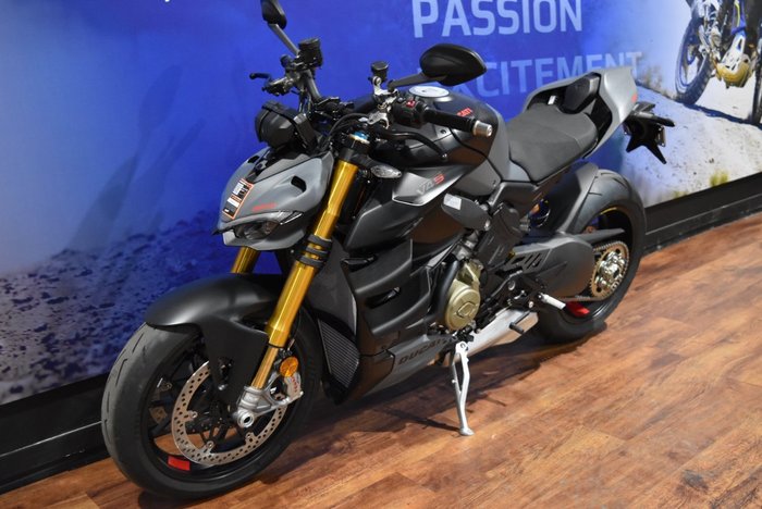 2025 Ducati STREETFIGHTER V4 S Black