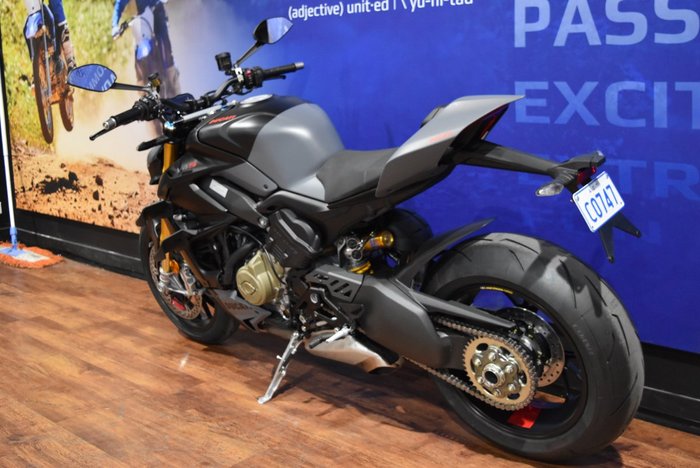 2025 Ducati STREETFIGHTER V4 S Black