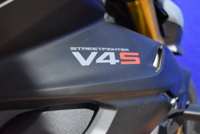 2025 Ducati STREETFIGHTER V4 S Black