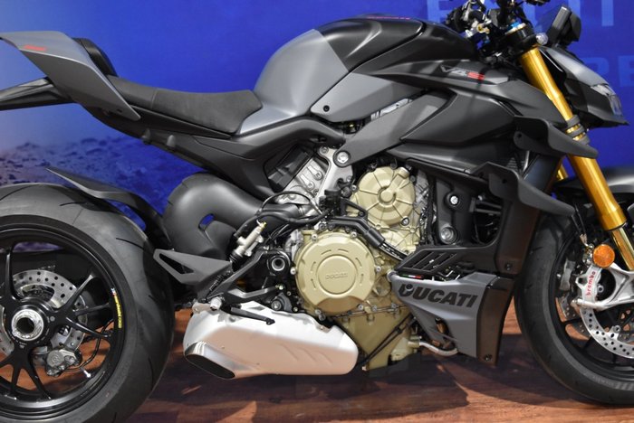 2025 Ducati STREETFIGHTER V4 S Black