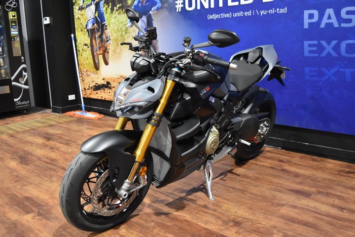2025 Ducati STREETFIGHTER V4 S Black