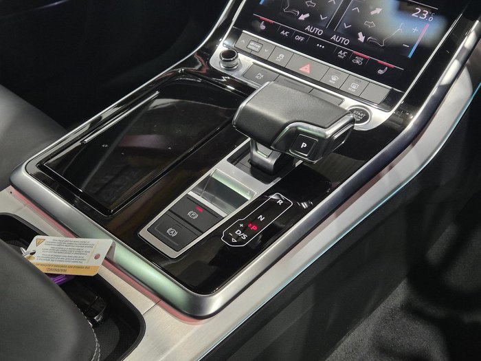 2023 Audi Q7 55 TFSI S line