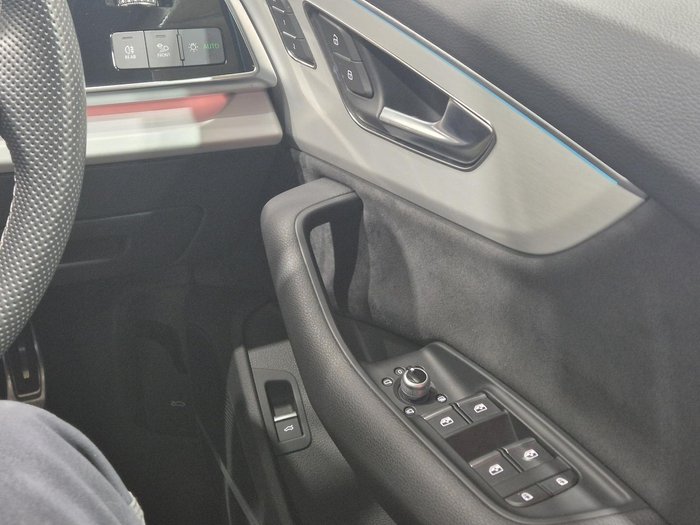 2023 Audi Q7 55 TFSI S line