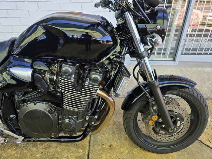 2015 YAMAHA XJR1300 silver
