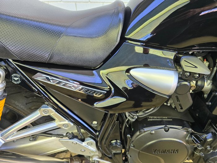 2015 YAMAHA XJR1300 silver