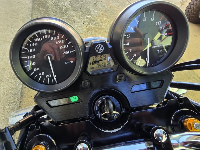 2015 YAMAHA XJR1300 silver