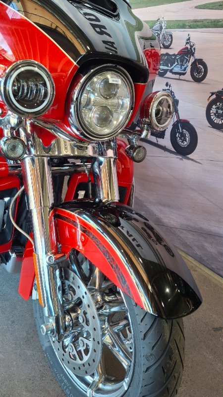 2016 Harley-davidson FLHTKSE CVO LIMITED Red