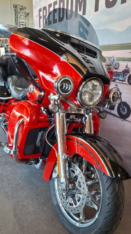 2016 Harley-davidson FLHTKSE CVO LIMITED Red