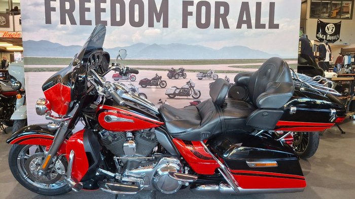 2016 Harley-davidson FLHTKSE CVO LIMITED Red