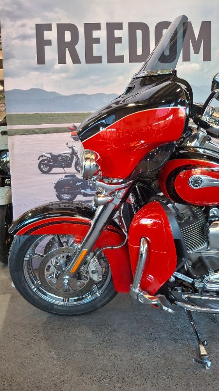 2016 Harley-davidson FLHTKSE CVO LIMITED Red